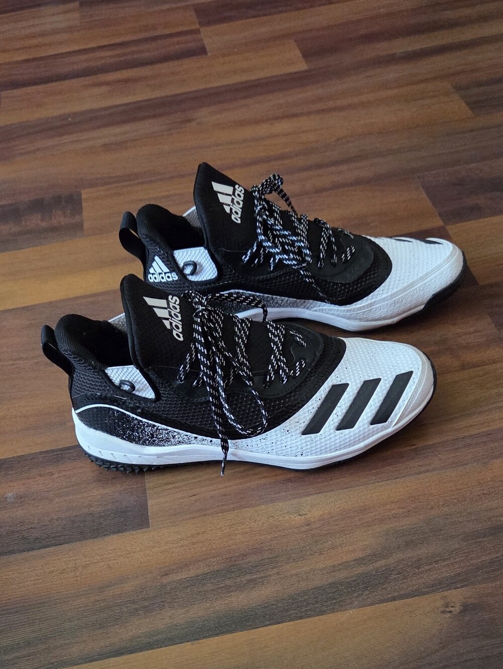 Adidas ICON V Size 10.5 Turf Shoes